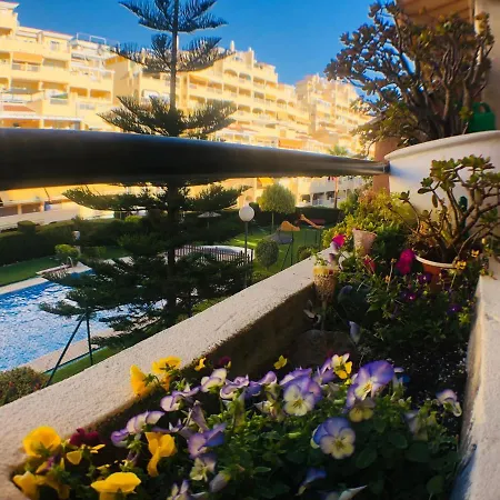 Piso En Zona Tranquila De - Torrequebrada Golf Benalmadena