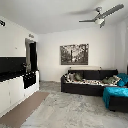 Piso En Zona Tranquila De - Torrequebrada Golf Benalmadena