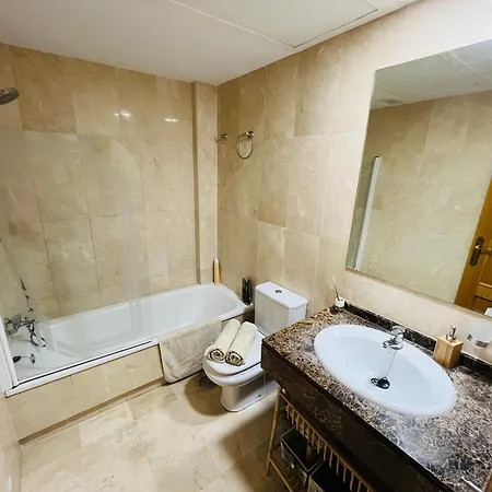 Piso En Zona Tranquila De - Torrequebrada Golf *